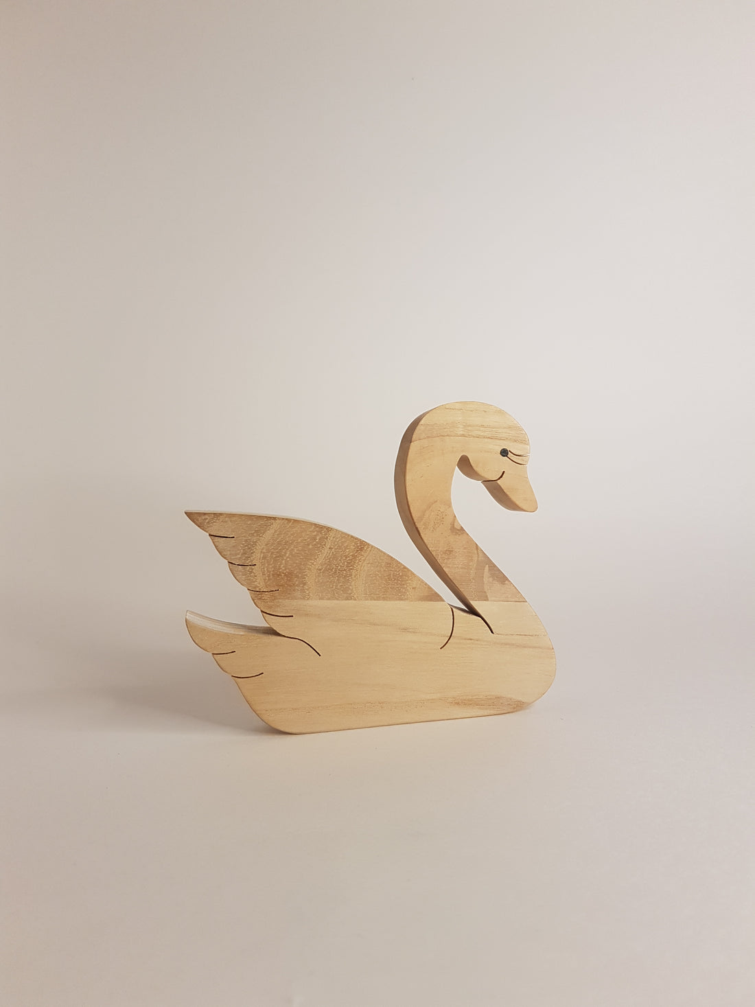 Cygne décoratif en bois