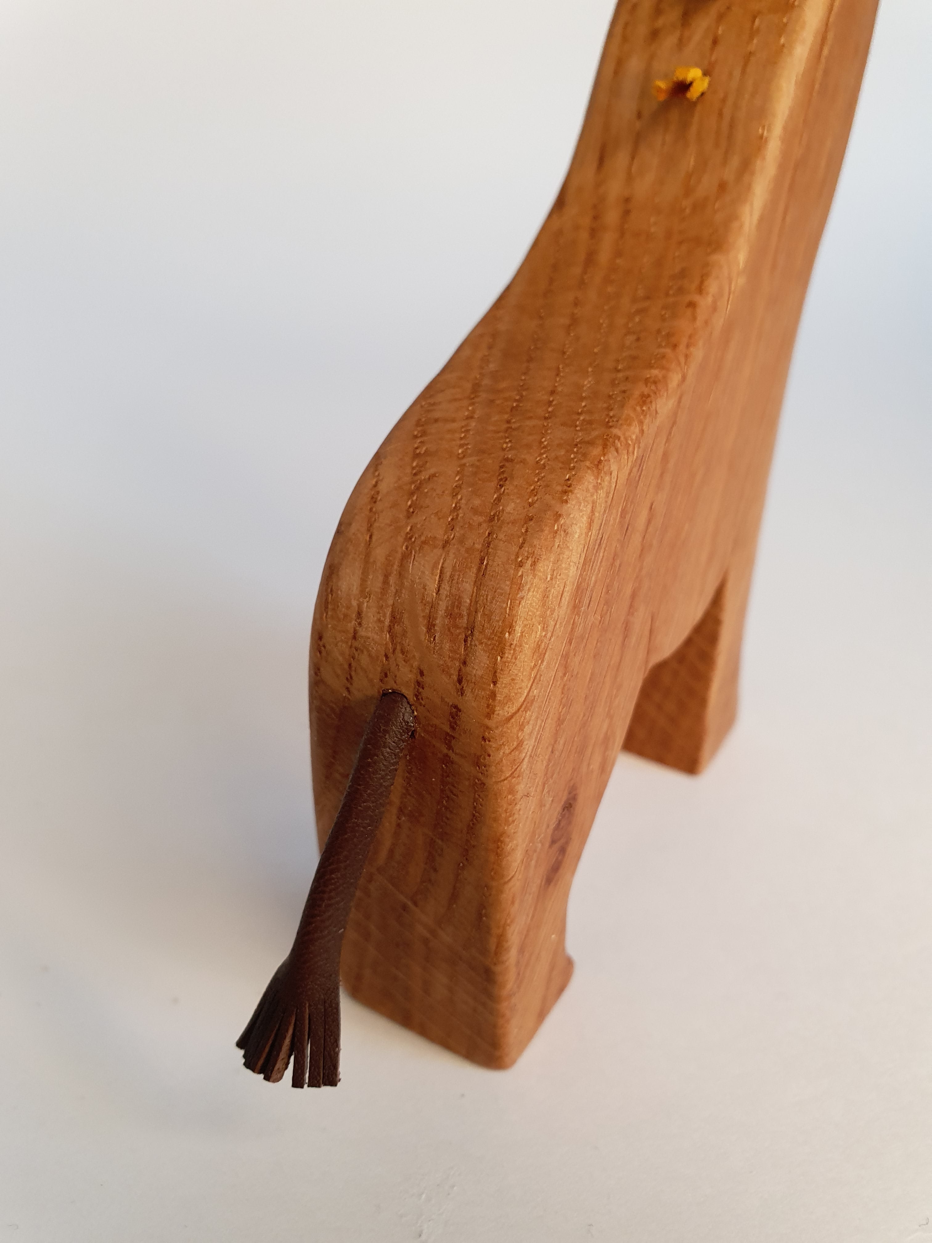 Girafe décorative en bois