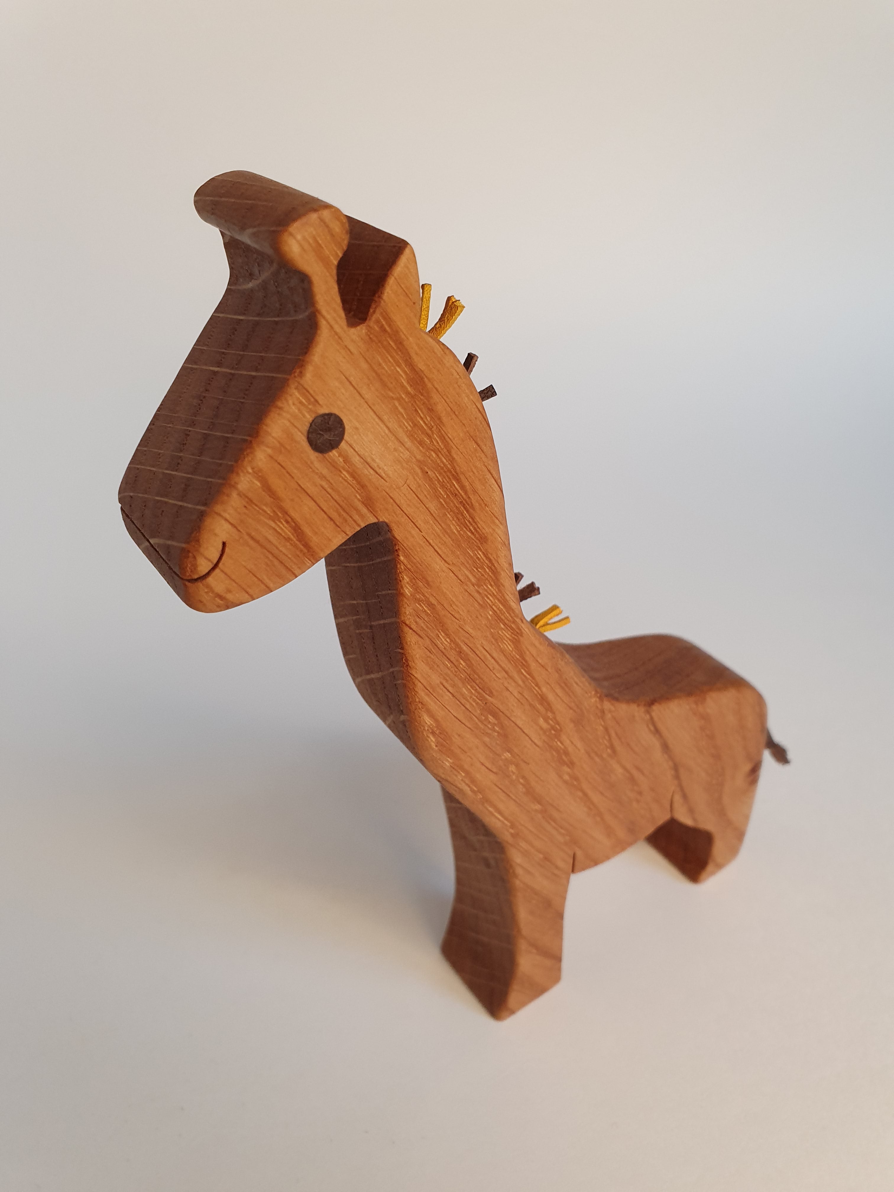 Girafe décorative en bois